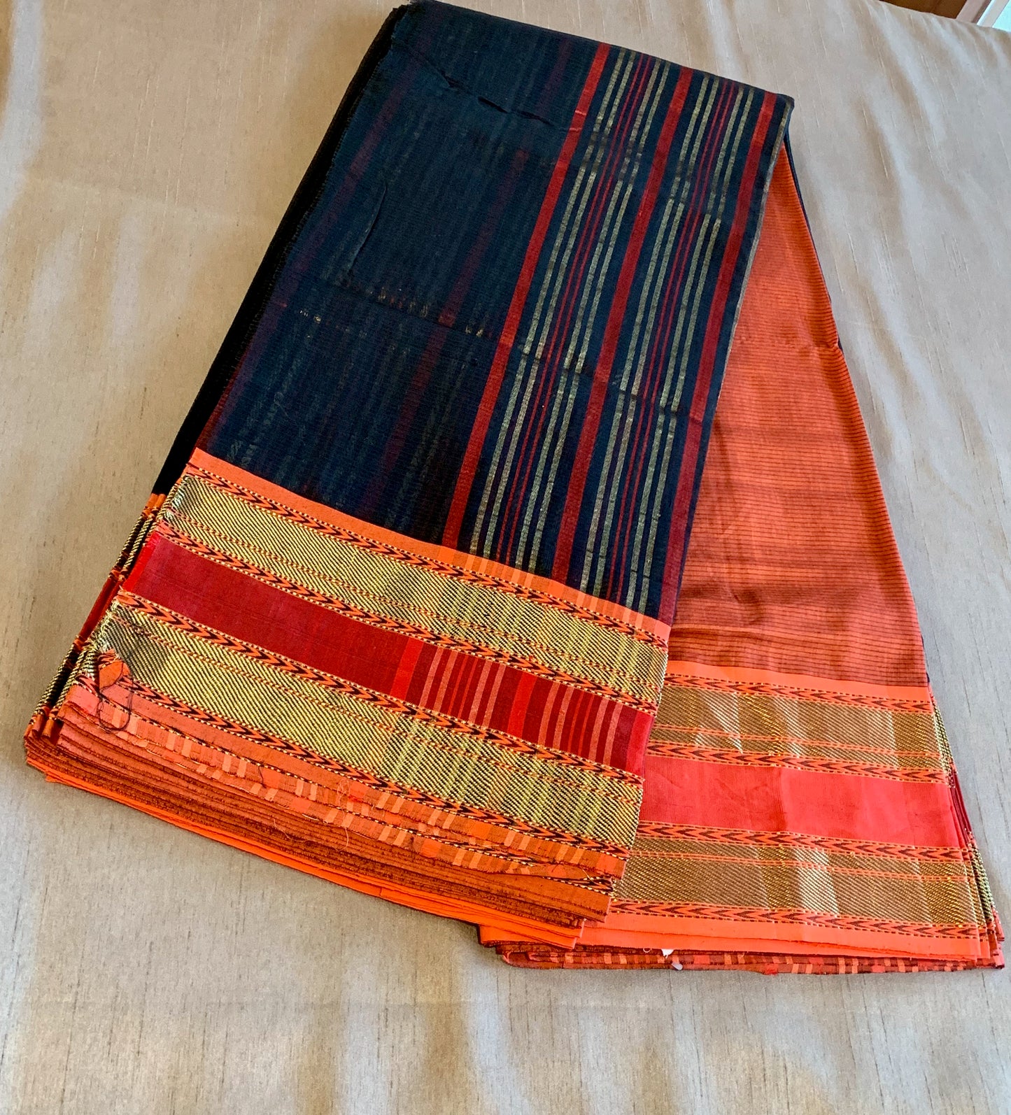 Maheshwari Red and Black Saree Silk Cotton